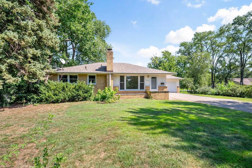 10743 Zenith Avenue S, Bloomington