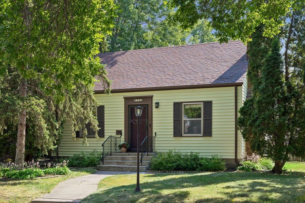 4140 Zenith Avenue N, Robbinsdale