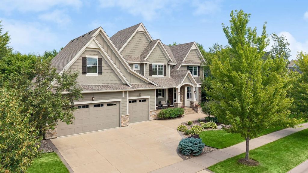 10906 Bentwater Lane, Woodbury