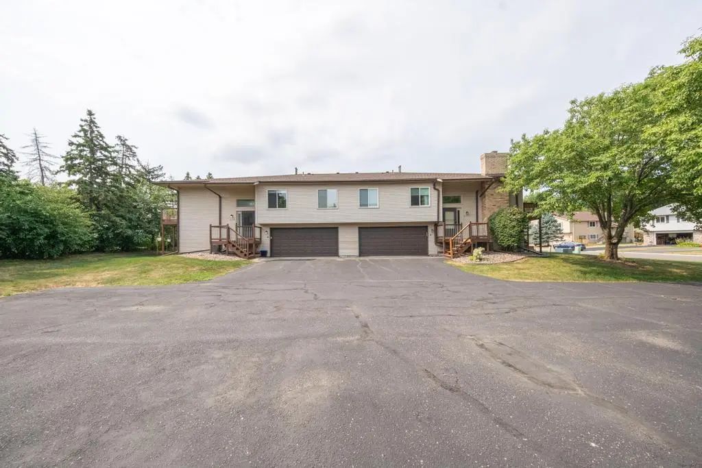 2309 Amberwood Drive, Woodbury