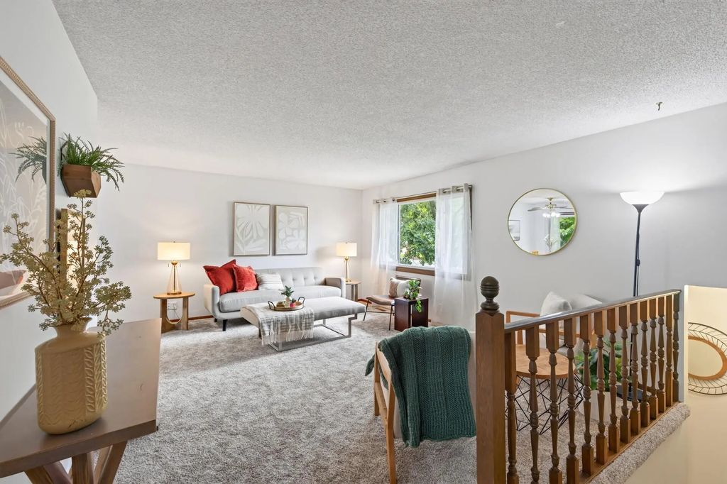 10665 Hummingbird Street Nw, Coon Rapids