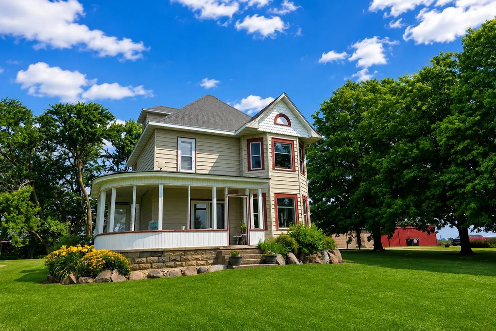6321 County 11 Boulevard, Kenyon