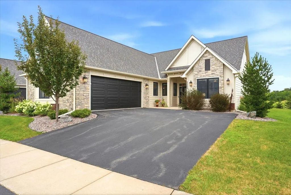 2302 Simply Living Lane, Hudson