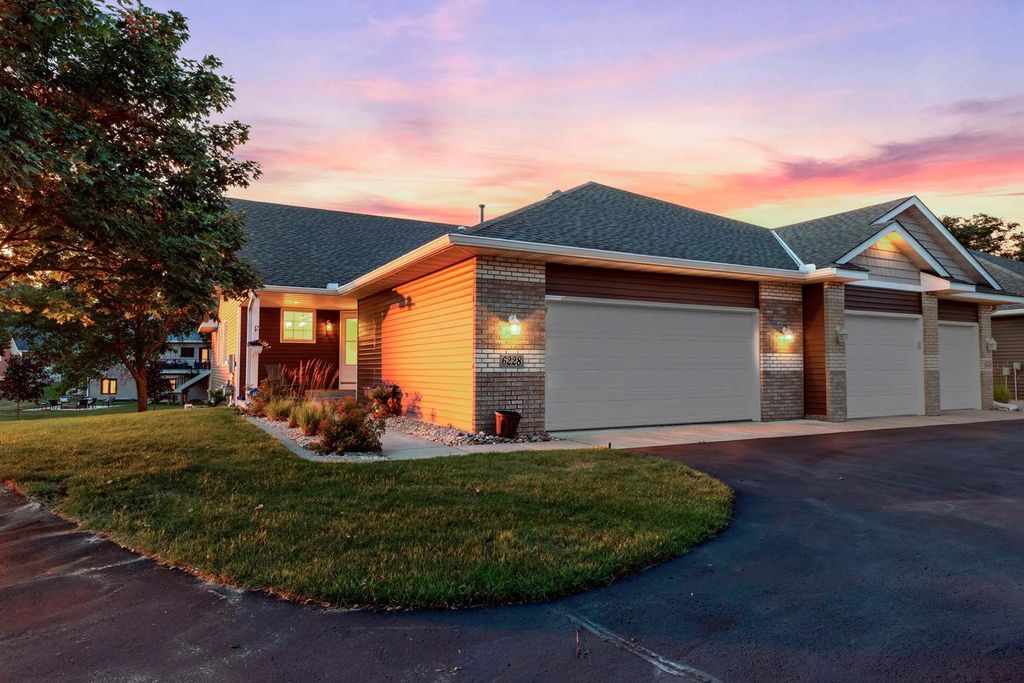 6228 Creekview Lane N, Brooklyn Park