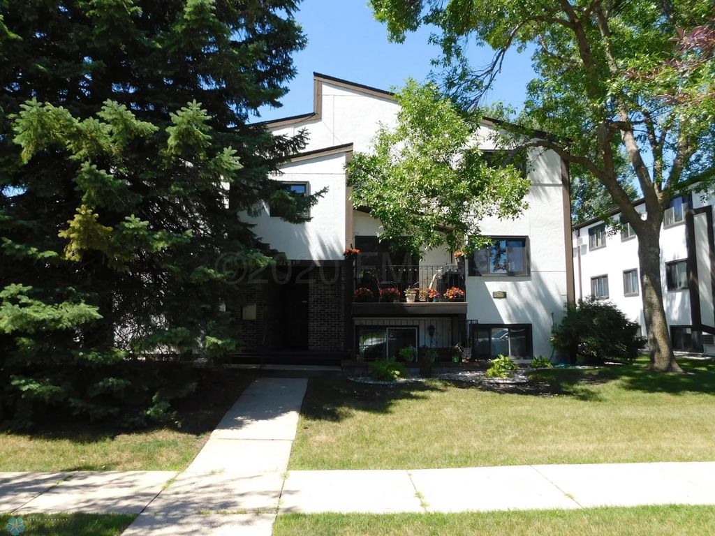 2629 Arrowhead Road S B7, Fargo