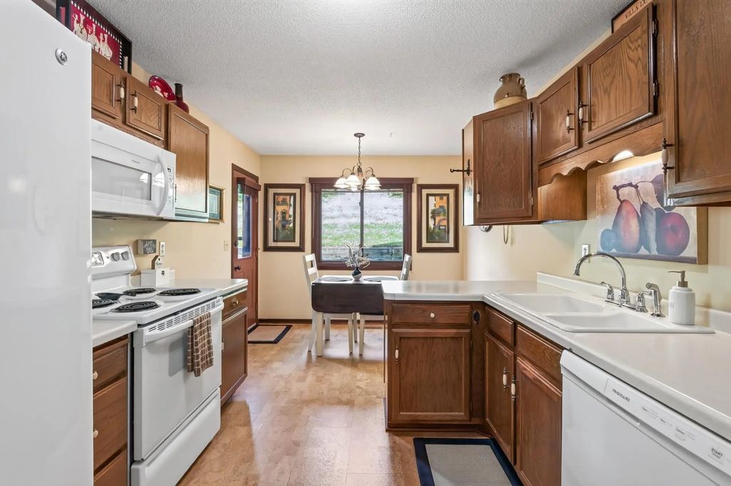 5217 Balmoral Lane, Bloomington