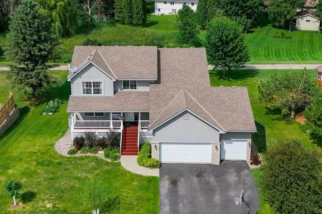 1414 Sunbird Lane, Faribault
