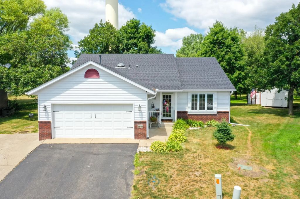 1410 Summit Avenue N, Sauk Rapids