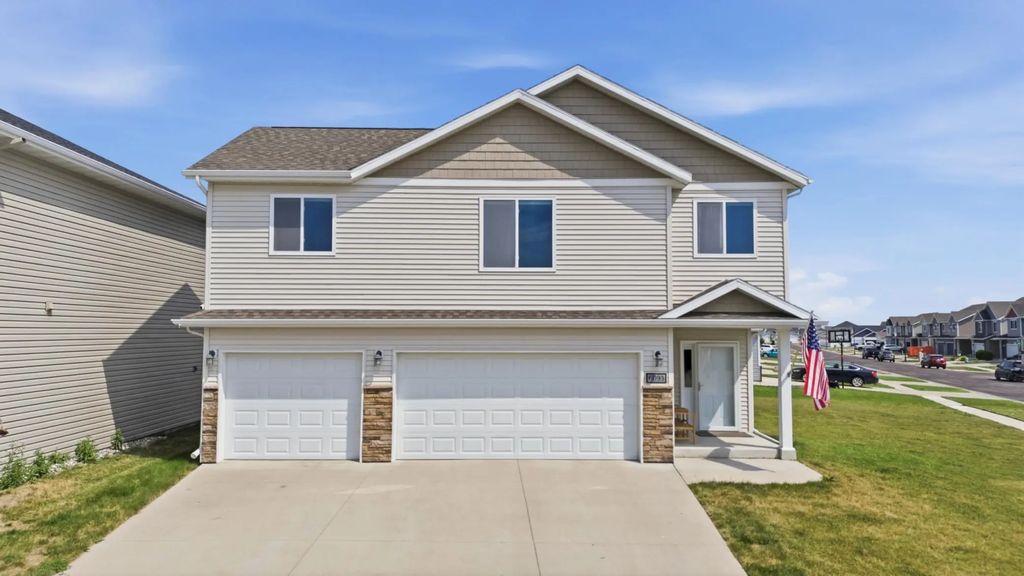 6093 59th Street S, Fargo