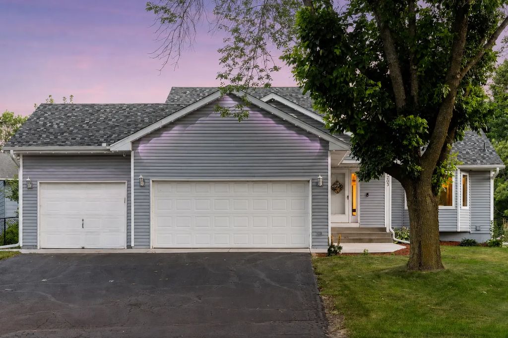9203 Xenium Lane N, Maple Grove