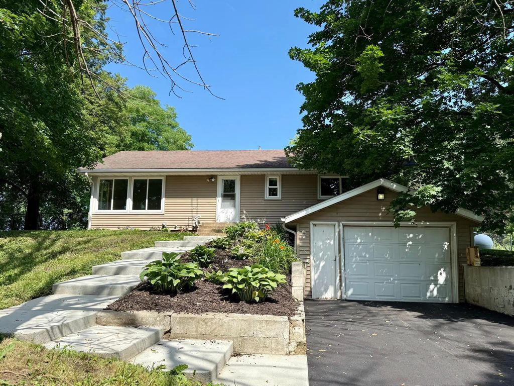 31465 Northfield Boulevard, Northfield