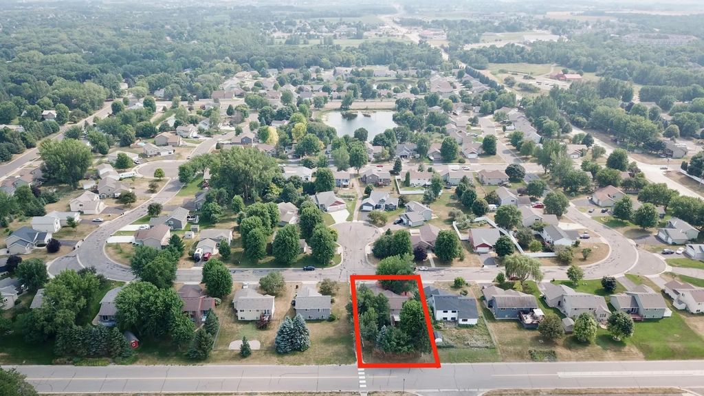 1043 Lawrence Circle, Sartell