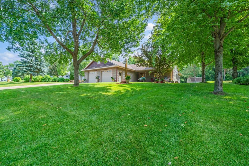 3123 Crestwood Drive Ne, Alexandria