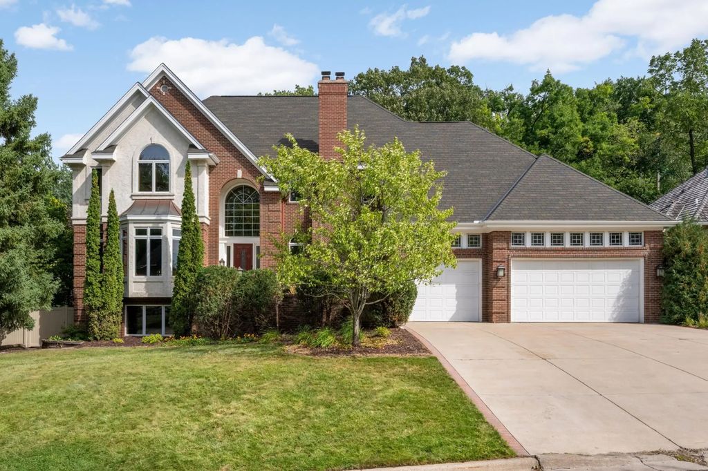 14709 White Oak Drive, Burnsville