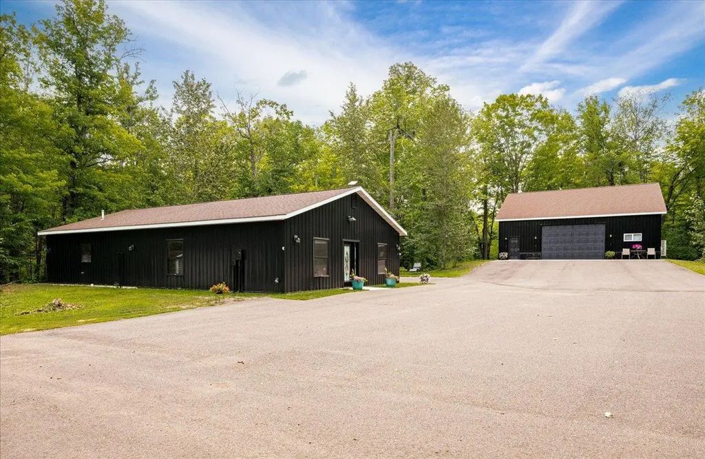 5841 Spruce Lane, Duluth