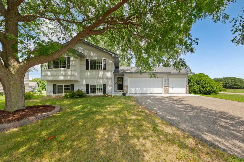 2206 W Hill Street, Faribault