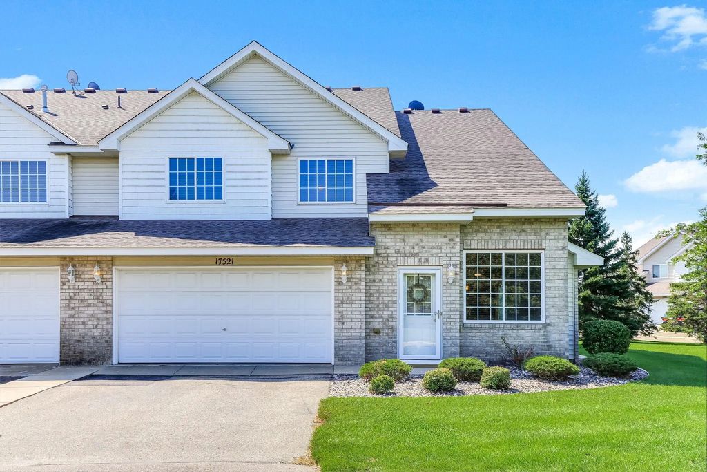 17521 Gillette Way 11081, Lakeville