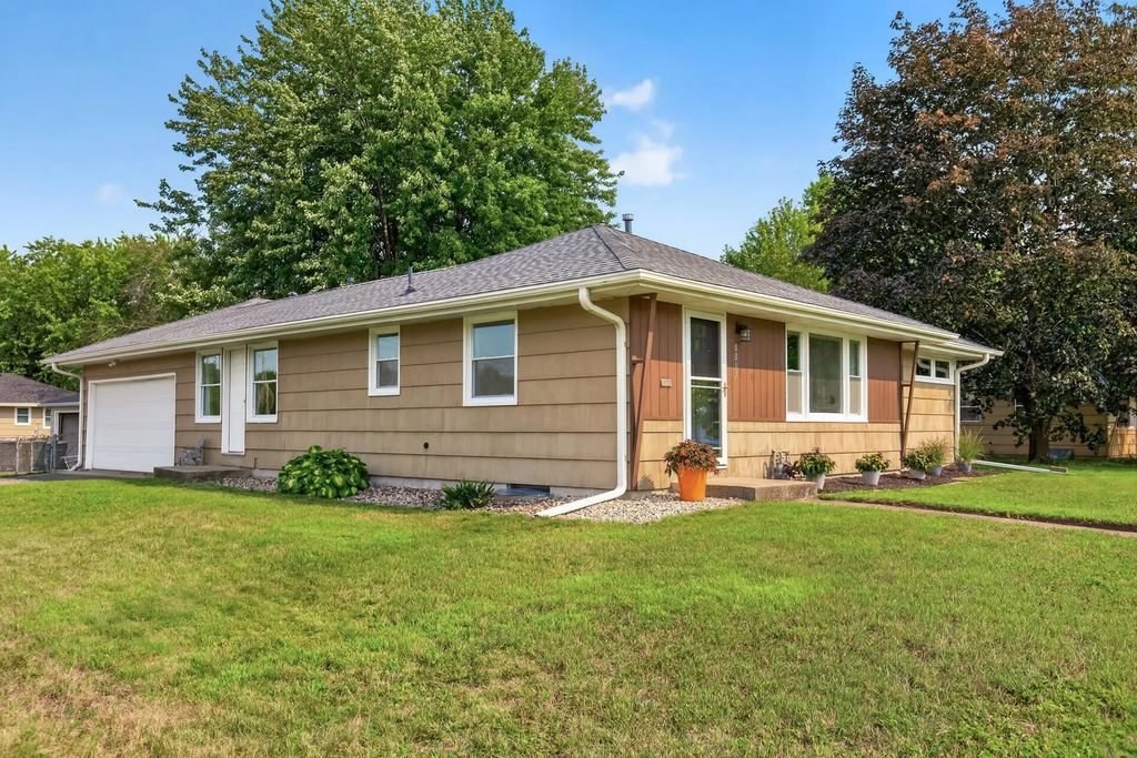 8817 Oakland Avenue S, Bloomington
