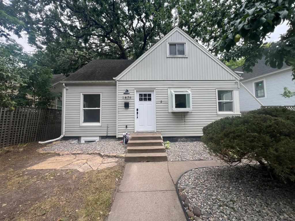 1876 Chelton Avenue W, Saint Paul