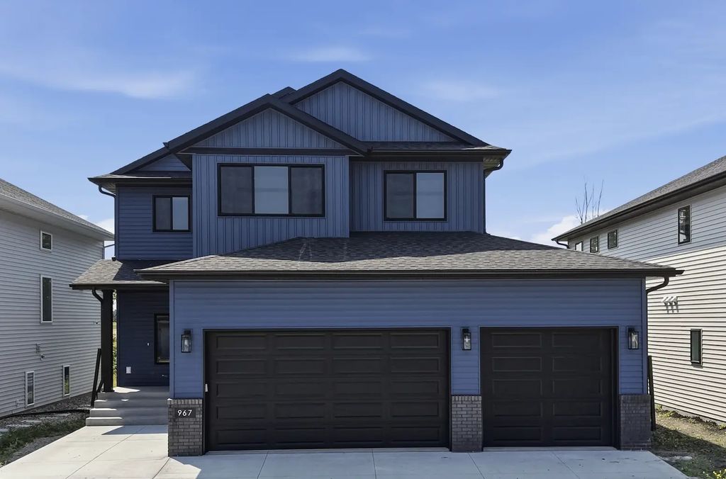967 61st Avenue W, West Fargo