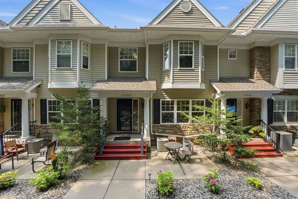 111302 Village Road 2, Chaska