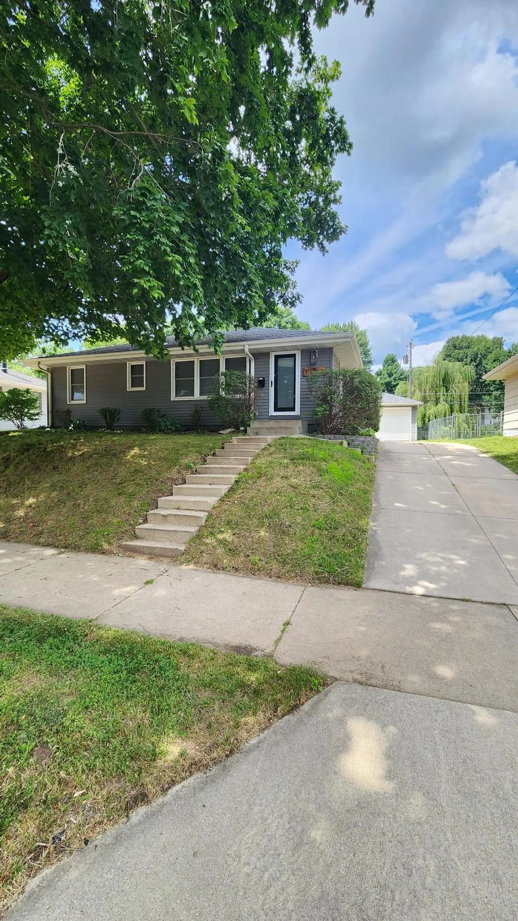 1433 Cascade Street Nw, Rochester
