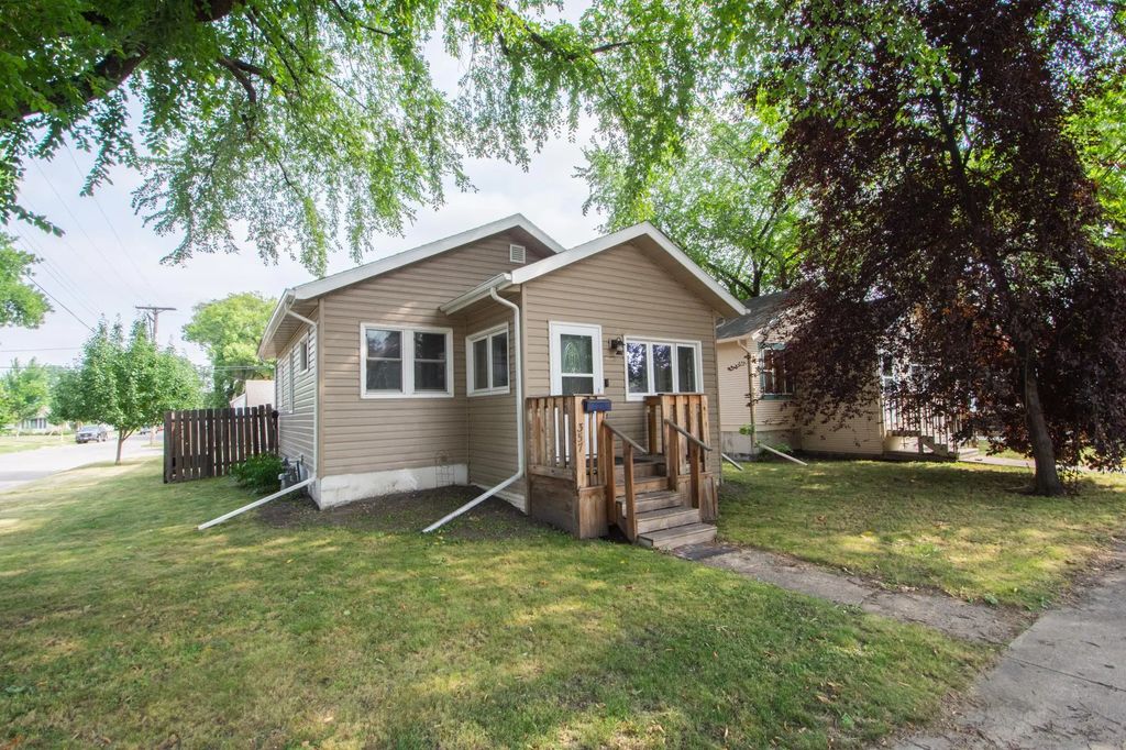 357 15th Avenue S, Fargo
