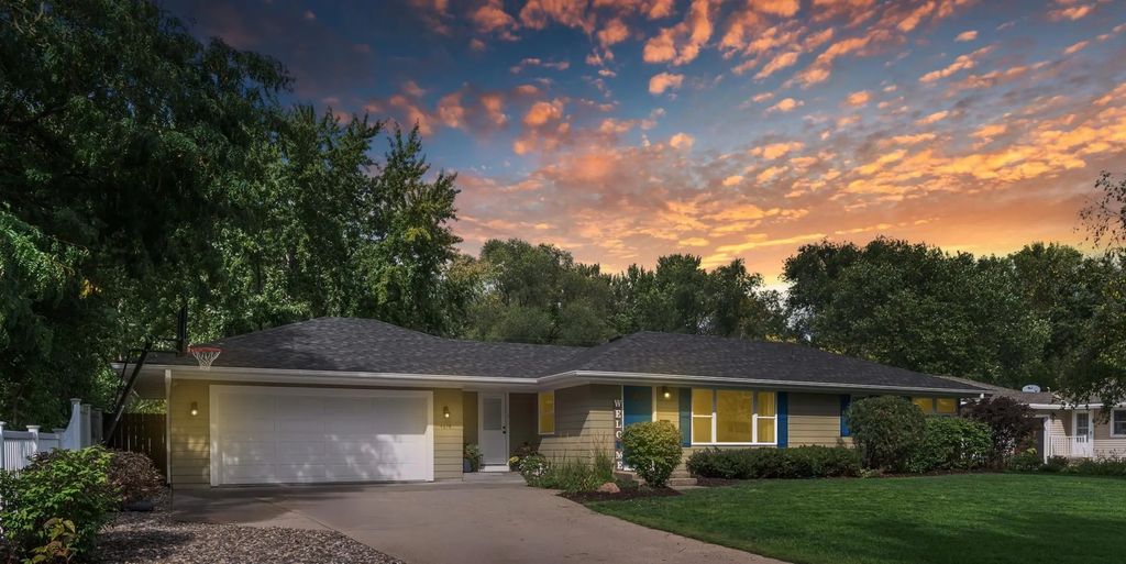 4616 Nord Drive, Bloomington