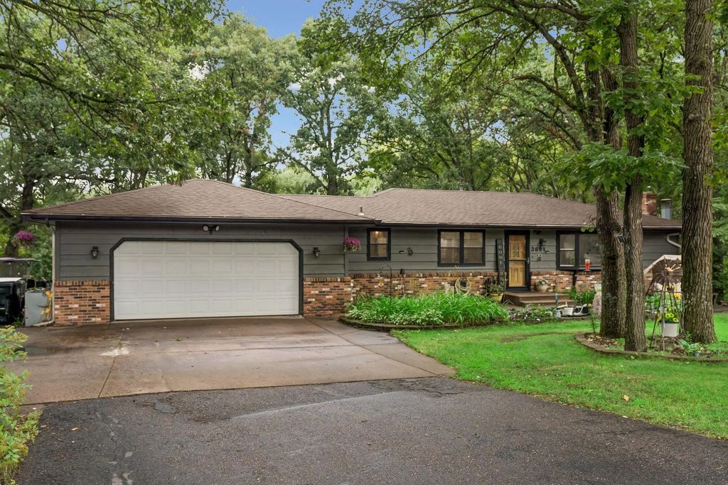 3891 N Enchanted Drive Nw, Andover