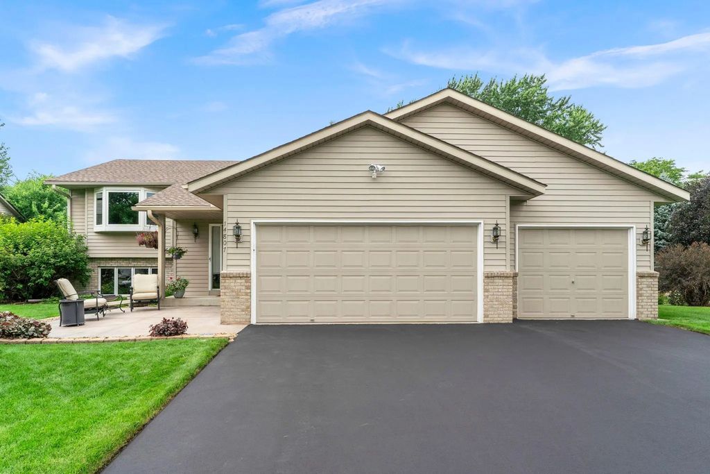 14807 Colorado Avenue, Rosemount