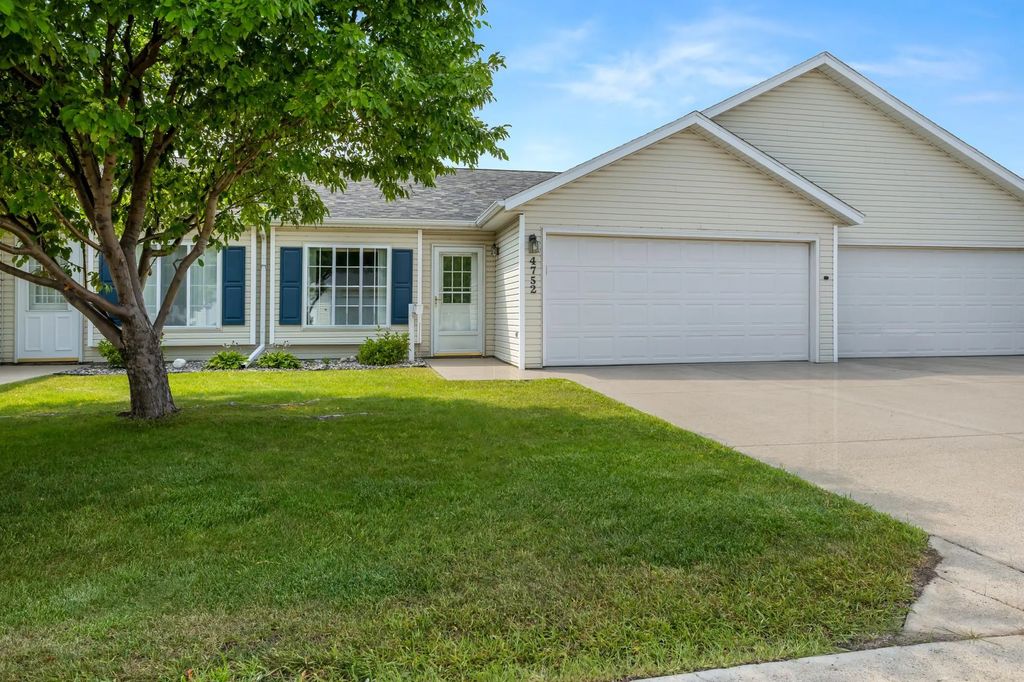 4752 10th Avenue S, Fargo