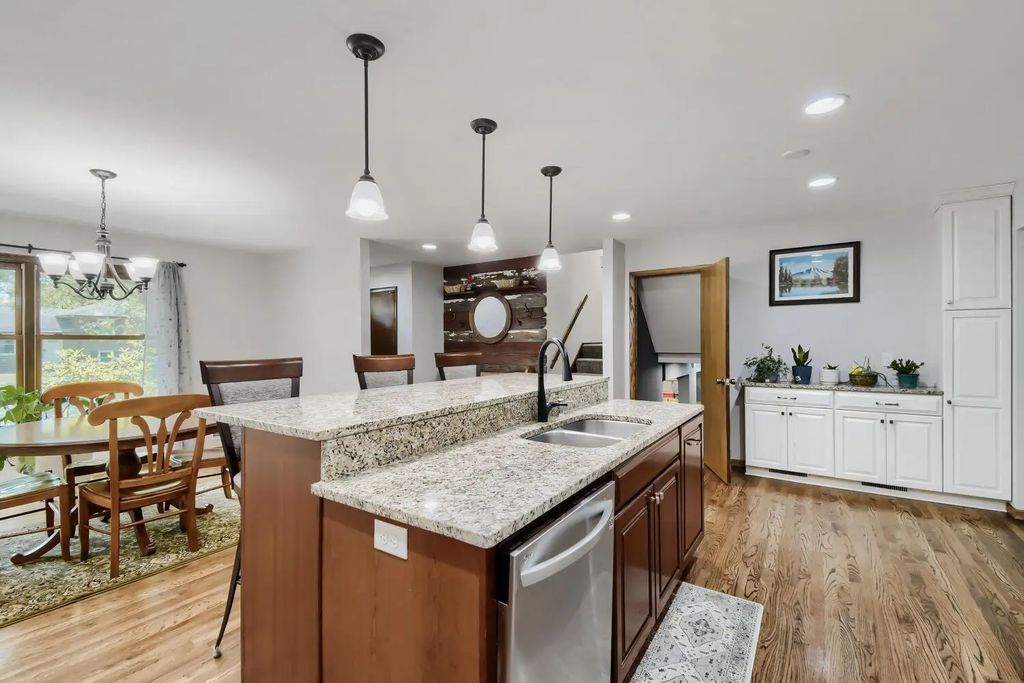 10439 Thrush Street Nw, Coon Rapids