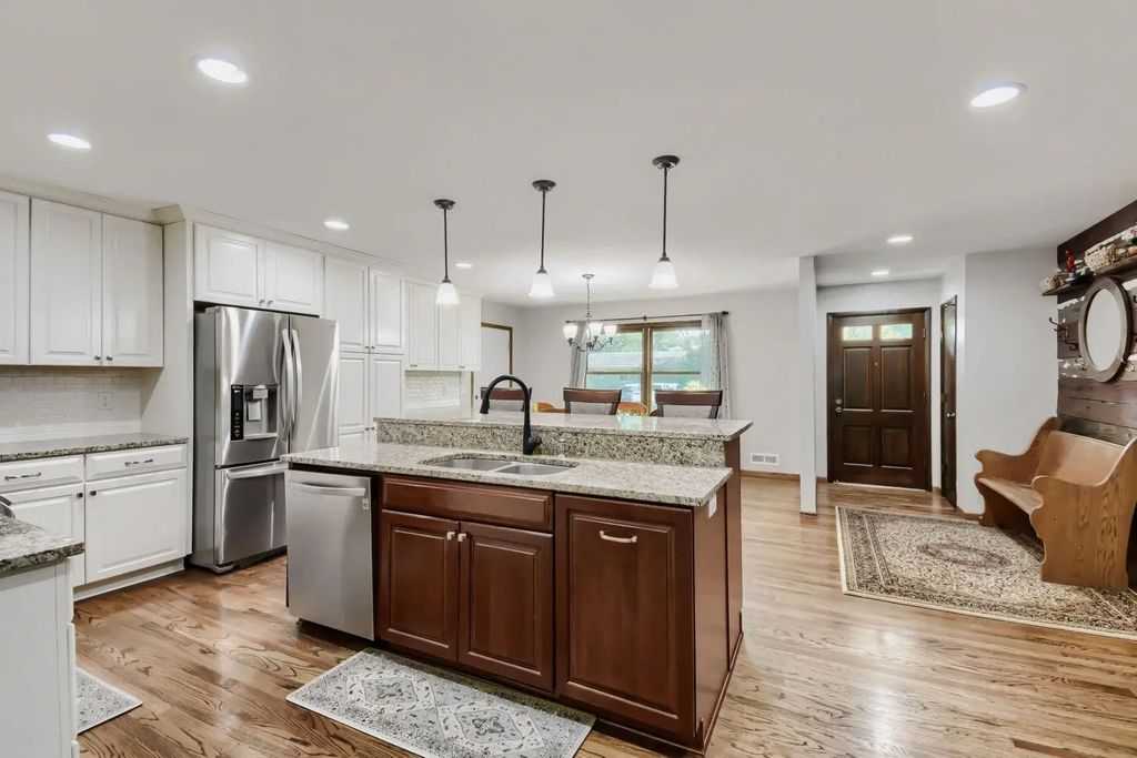 10439 Thrush Street Nw, Coon Rapids