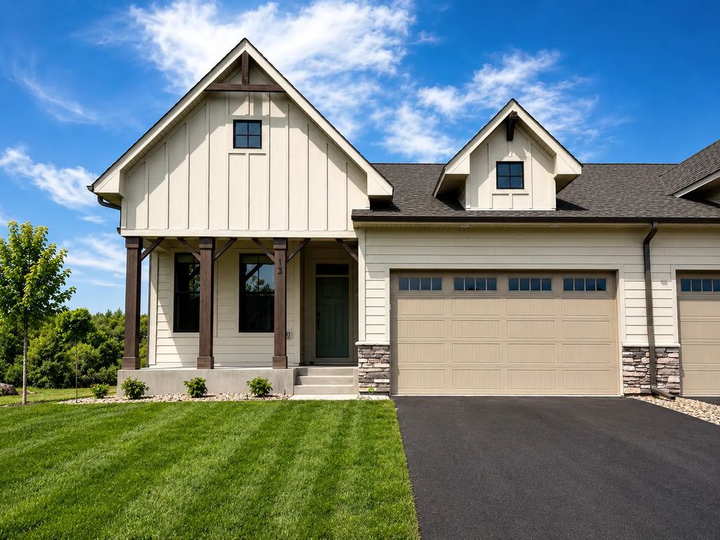 25 Palomino Court, Hudson