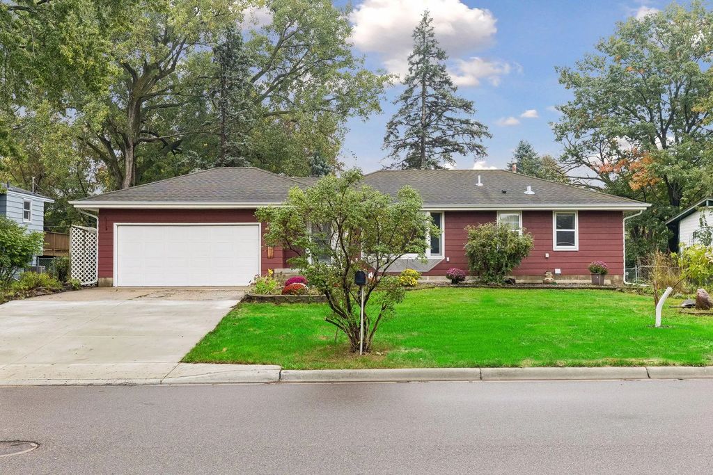 2501 80th Avenue N, Brooklyn Park