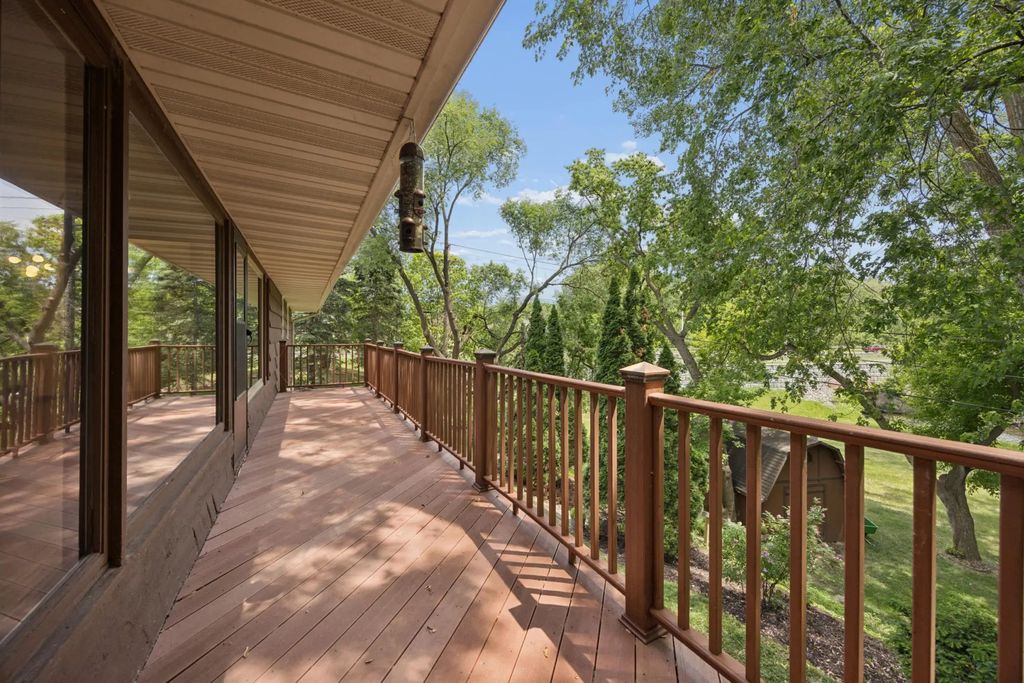 290 Rice Creek Boulevard Ne, Fridley