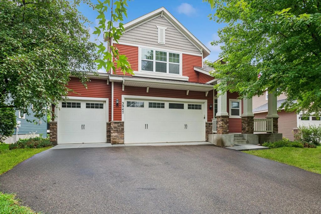 3947 Valencia Lane, Chaska