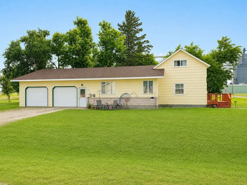 104 Cottonwood Street, Galesburg