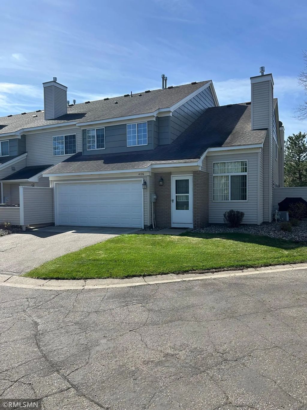 4126 Durham Court 136, Eagan