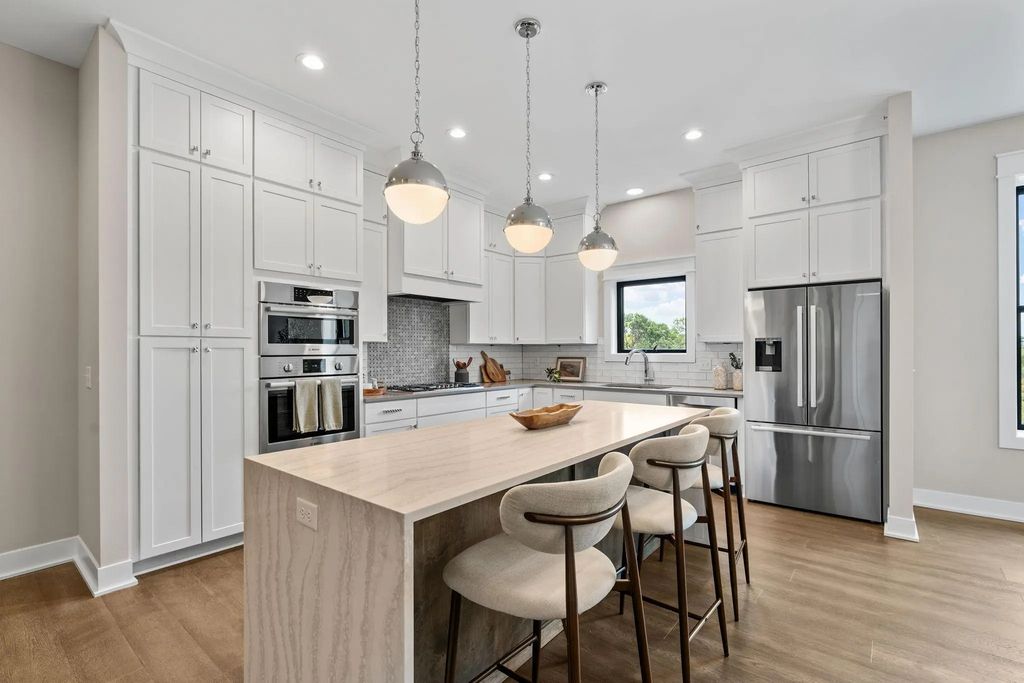 5754 Shady Oak Road S 1, Minnetonka
