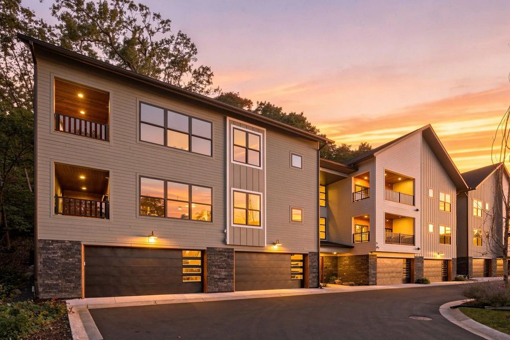 5754 Shady Oak Road S 2, Minnetonka