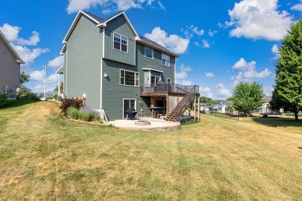 1615 Rolling Hills Lane, River Falls
