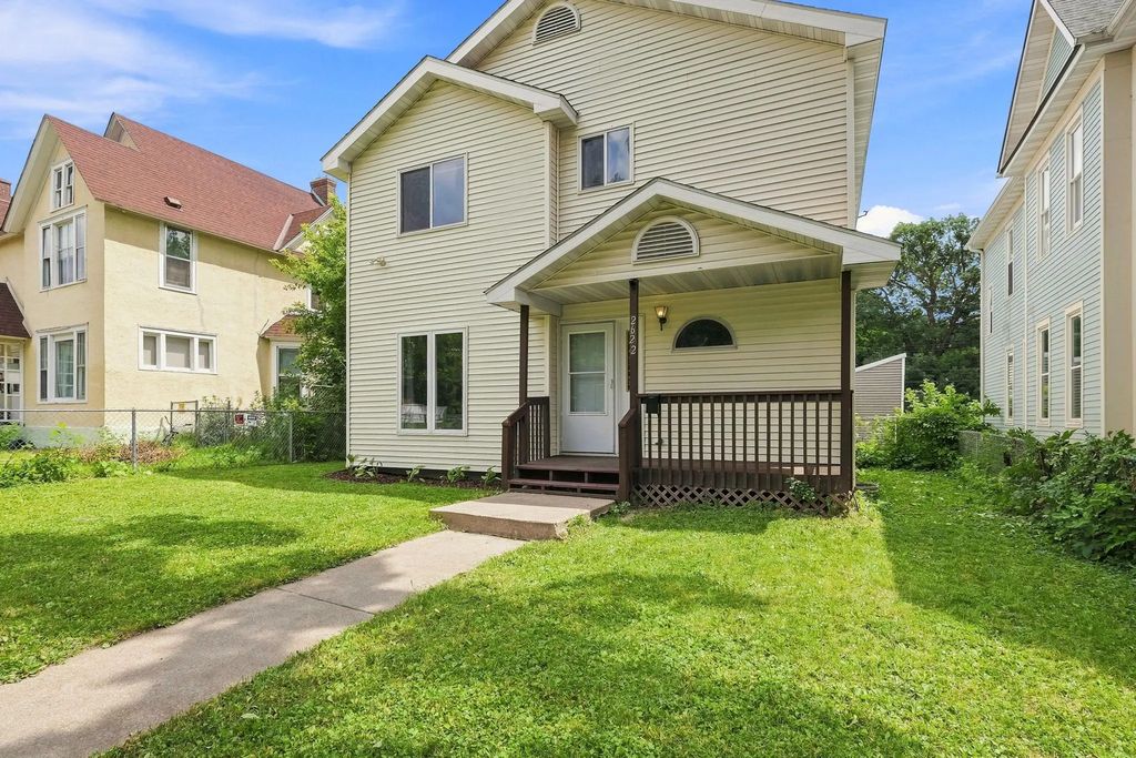 2622 Dupont Avenue N, Minneapolis