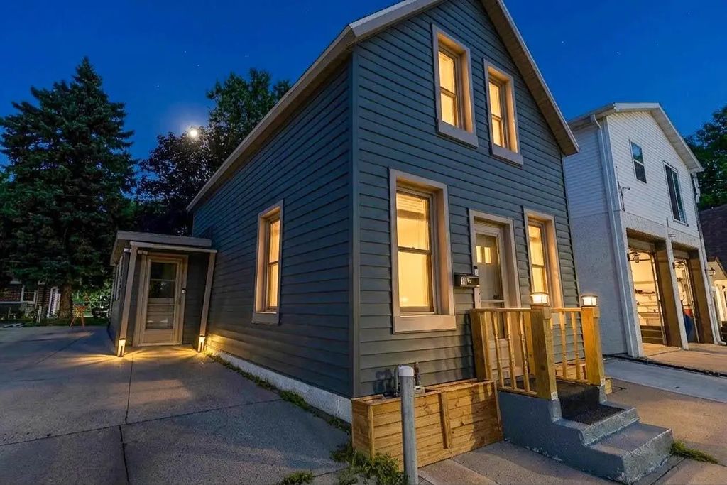 118 E Spring Street, Mankato