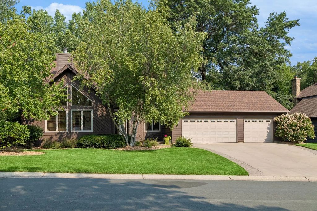 13645 Georgia Drive, Apple Valley