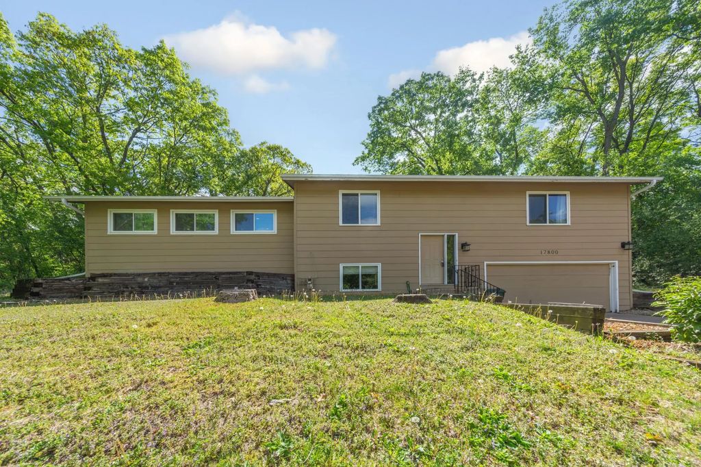 17800 Jamaica Circle, Lakeville