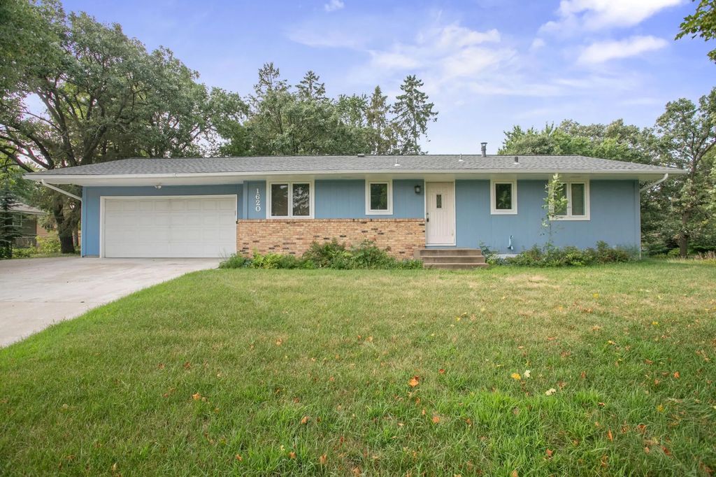 1620 127th Avenue Nw, Coon Rapids