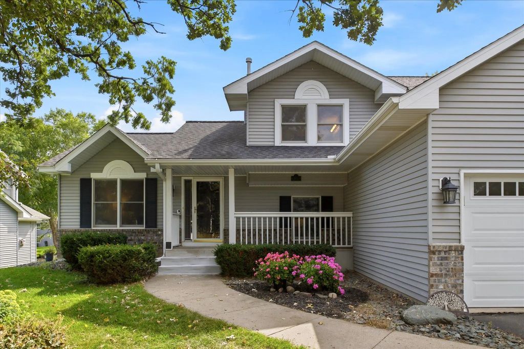 19858 Jaguar Avenue, Lakeville
