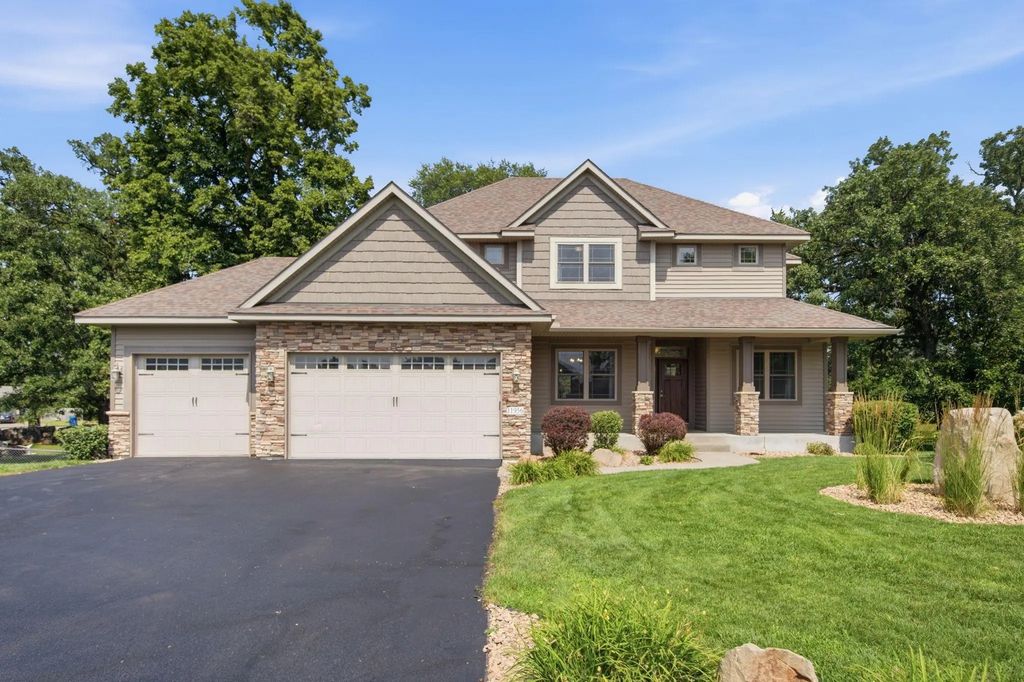 11956 Castle Rock Court N, Champlin