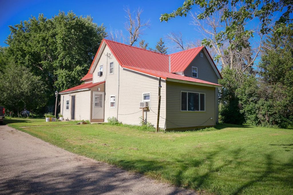 30546 County Hwy 35, Worthington